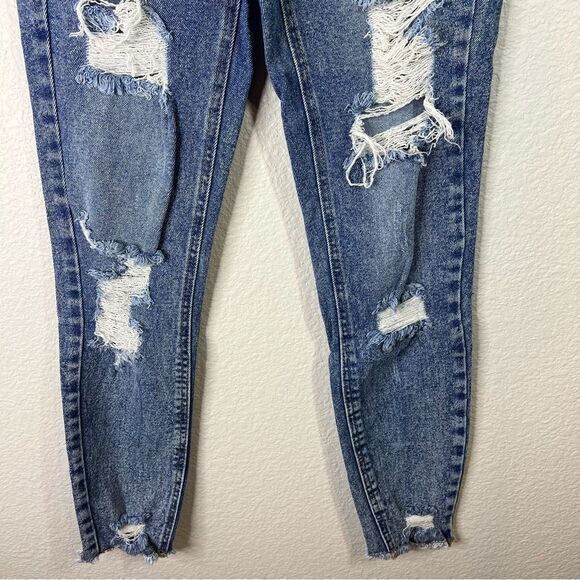 Tinseltown Womens Distressed Jeans Hi Rise Denim Medium Wash Stretch Blue Size 3 - Picture 3 of 7